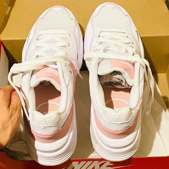 Nike Air Fusion white and pink Sneakers - Picture 5 of 7